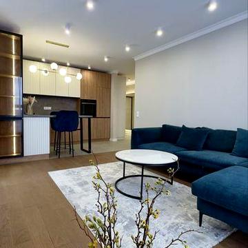 Продаж стильноі трьох кімнатної квартири біля парку.