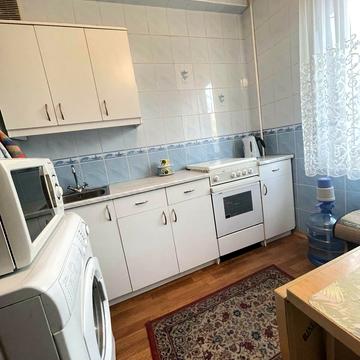 Шкільна вул. (Героїв Сталінграда), 24