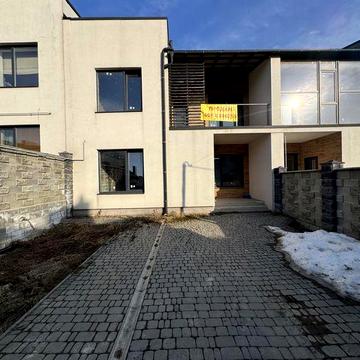 Продаж котеджа на Щасливому