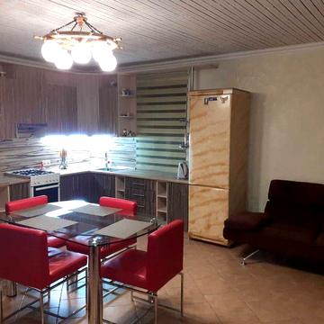 Аренда дома на Черемушках. Малиновского. Гараж. Гениратор.