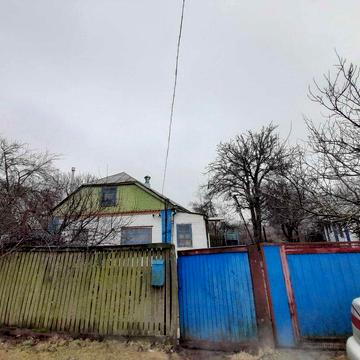 Продається будинок з газом.