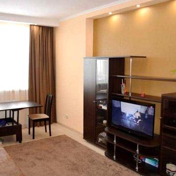 Оренда однокімнатної квартири вул. Під голоском 8