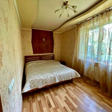 Степана Бандери вул., 50