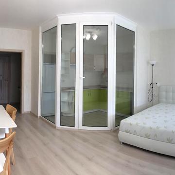 Зарічна вул., 4