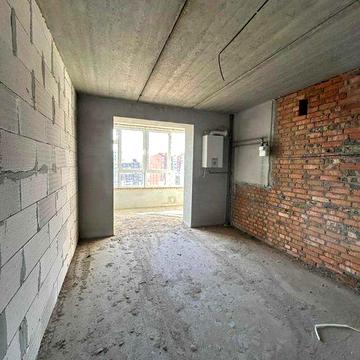 Продаж 3 кімнатної квартири в новобудові.Озерна.