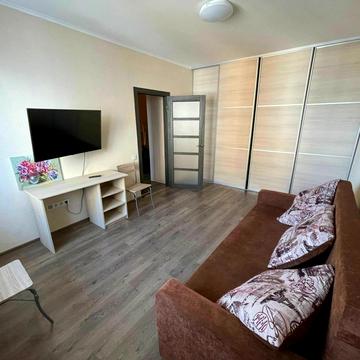 Івана Виговського вул. (Маршала Гречка), 10-Ж