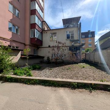 Українська вул.