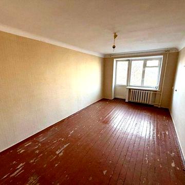 Однокімнатна в центрі Олександрії, 2 поверх