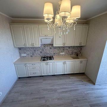 Здам Новобудову 2кім по Троїцькій  , закрита територія .