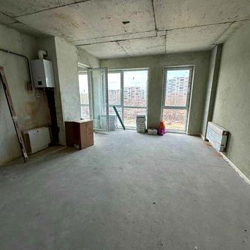 Простора квартира в новобудові від власника