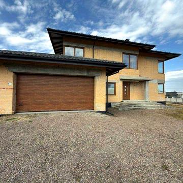 Продаж будинку в Малехові — комфорт заміського життя поруч зі Львовом