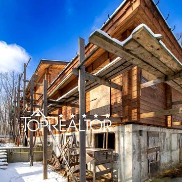 Продаж 2-поверх. деревяного зрубу в Роял Клабі (Лісопарк, Роял Клаб)