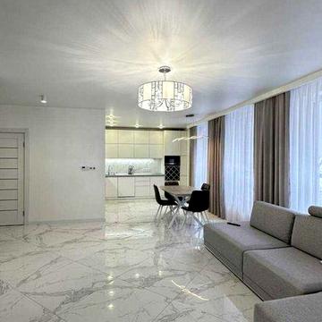 Оренда просторої 2кім. +кухня вітальня по вул. Малоголосківська 28