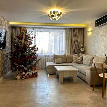 Продаж Квартира біля парку центральний район 4 кімнати