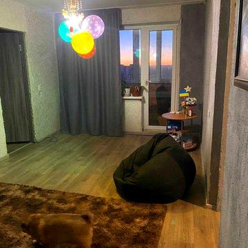 Продам просторну квартиру велику