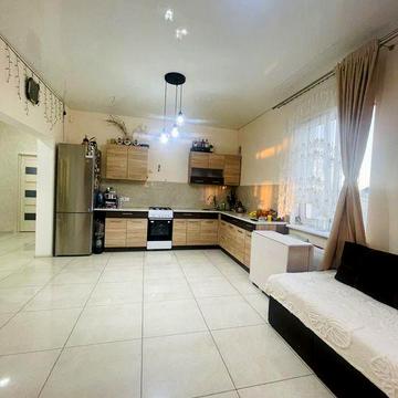 Продам капітальний будинок Великодолинськ