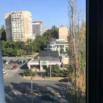 Двухкомнатная "чешка" на Глушко/район мак дональдс