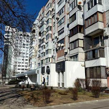 Простора квартира в центрі