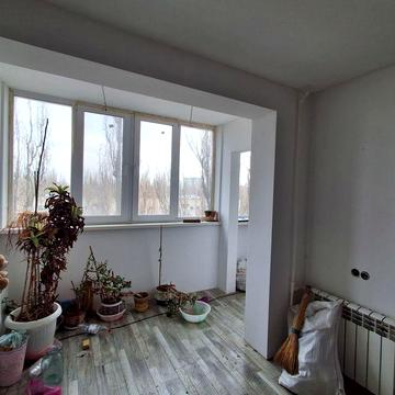 Продается 3-к/кв, ул. Космонавтов, 80