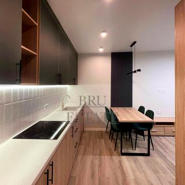 Івана Виговського вул. (Маршала Гречка), 44