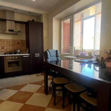 Продаж великої 2-х кімнатної квартири