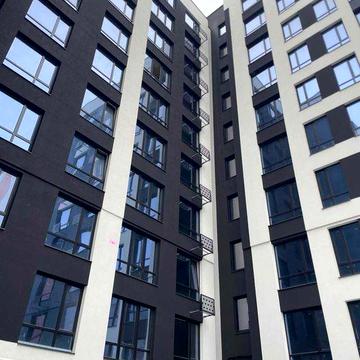 Здана простора однокіманта квартира індивідуальне опалення