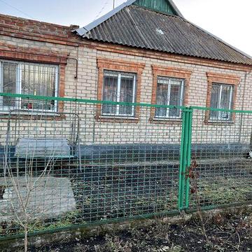 Продам  житловий будинок. Загальна площа 65,8 ка.м.