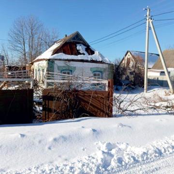 Продаю земельну ділянку зі старим будинком