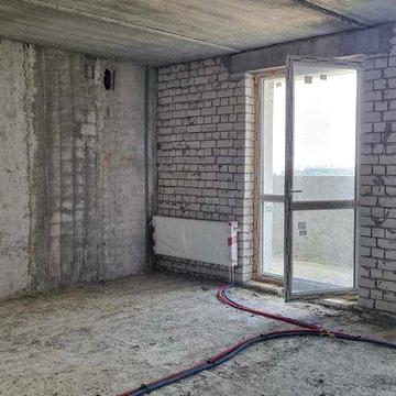 Продам НЕДОРОГО  большую квартиру в НОВОСТРОЕ м.Заводская - ЖК Луч ЖК Луч