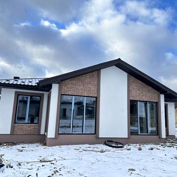 Останній котедж  з ділянкою 4,5 сот . Без комісій .