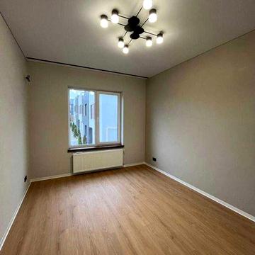 Топ локація! Дуплекс з ремонтом та центральними комунікаціями!