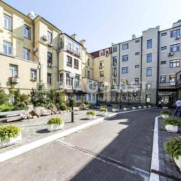 Продаж квартири Почтова площа Поділ Контрактова площа Спаська 22