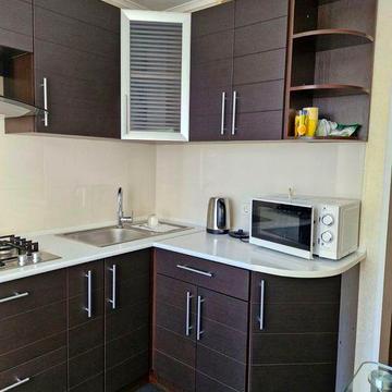 Голосіївська метро, Деміївська 35!