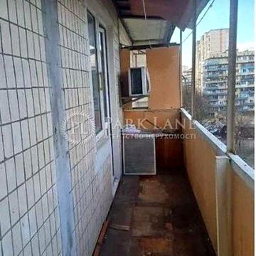 2к кімнатна квартира Оболонський просп 10 Метро