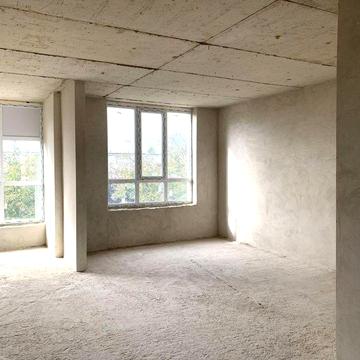 Гарна трикімнатна квартира для великої сімї