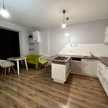 Вишнева вул., 27