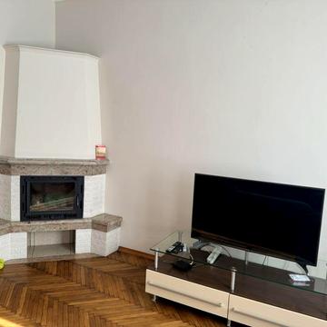 Здається 2 -х кімн.  кв. + дві спальні та гардеробна  в  теплій мансар