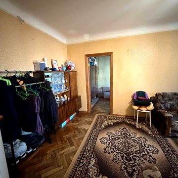 Продам 2-комн. кв. Центральный рынок