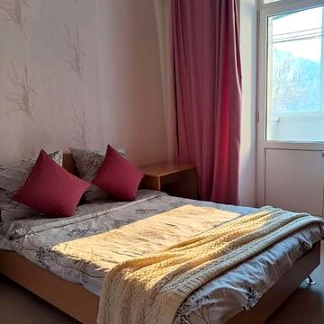 Полулюкс с 2 спальнями возле площади Фестивальной