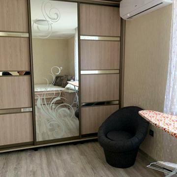 Продается двухкімнатна квартира з євроремонтом в центрі міста