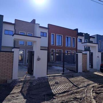 БЕЗ КОМІСІЇ ДЛЯ ПОКУПЦЯ!!! Продам котедж з міськими мережами. Щасливе