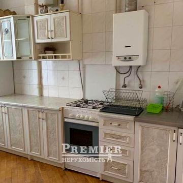 Квартира , центр 58м2 Дерибасовская в двух шагах.