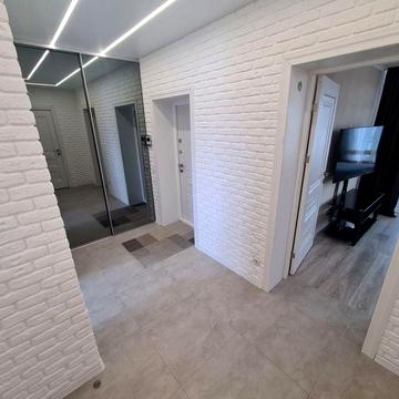 Продаж великої  2-к квартири