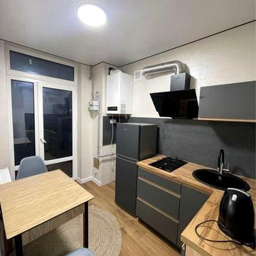 Оренда 1-кімнатної квартири 21 м² + власний дворик 16 м²