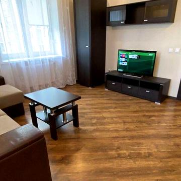 Довгострокова оренда 2к Квартира Старий Ринок площа