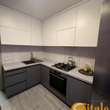 Продам 2км квартиру на 1  Південному, рн Пошти з ремонтом