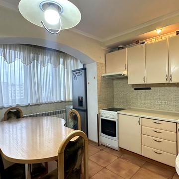 Героїв Дніпра вул., 9