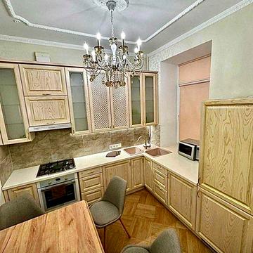 Оренда 2-к, Центр , Чикаленка, м.Площа Українських Героїв -3 хвилини .