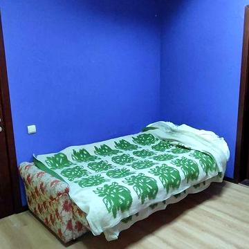 Здається двокімнатна квартира з меблями та побутовою технікою.