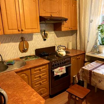 Оренда  1 кім кв пер  Квітневий 1 в Виноградар